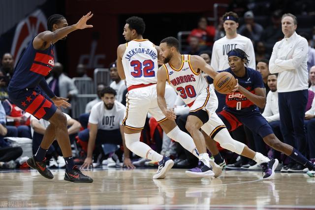 华裔血统双能卫！NBA选秀大会：雄鹿第10顺位选中布雷登·伯里斯
